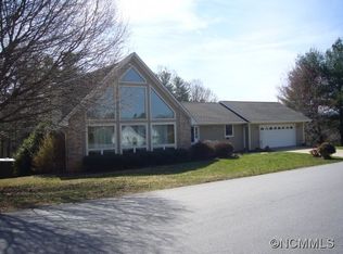 15 Scenic View Dr, Weaverville, NC 28787