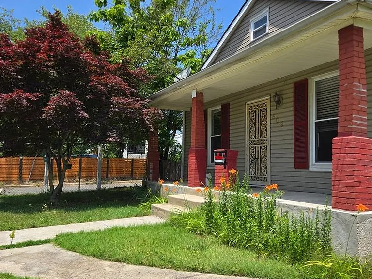 809 Eastern Ave — Photo 16