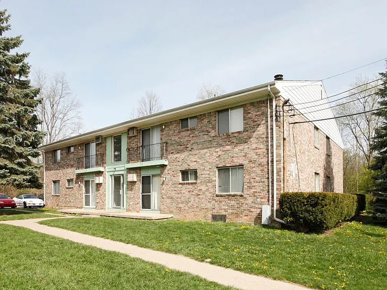 The Grove Apartments — Photo 7