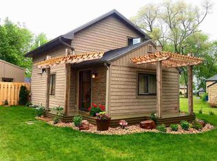 880 Ridge Ln, Oshkosh, WI 54901