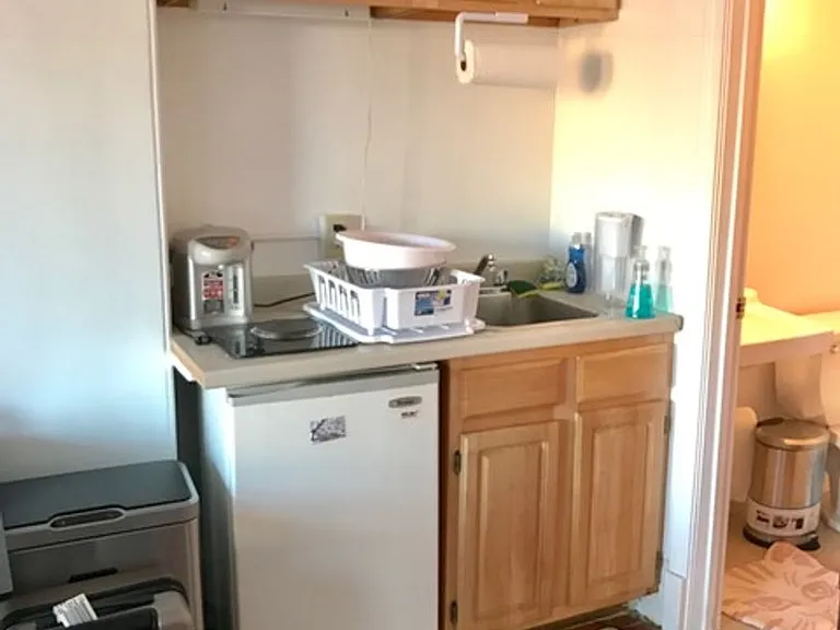 1077 Beacon St #10 — Photo 3