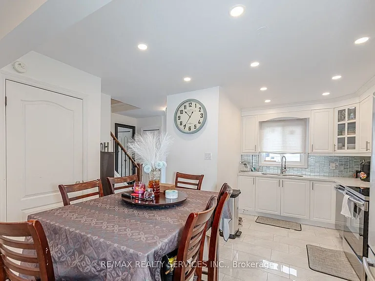 9 Hawkins Ct — Photo 6