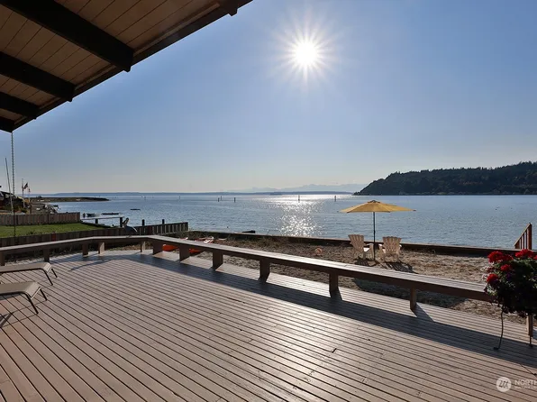 8166 Sandy Hook Drive, Clinton, WA 98236