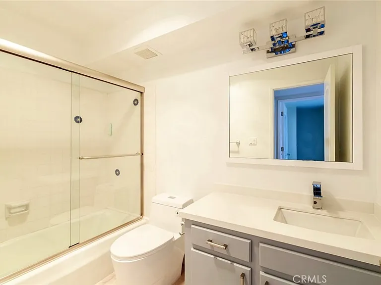 126 Neptune Ave — Photo 38
