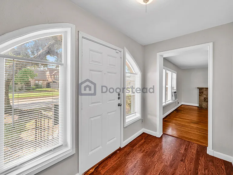 2121 Alabama St — Photo 12