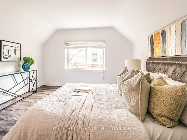 12 Craigmore Cres #MAIN FL — Photo 24
