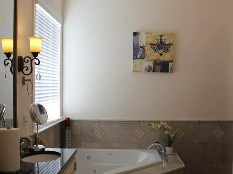 1834 Holly Oak Ln — Photo 12