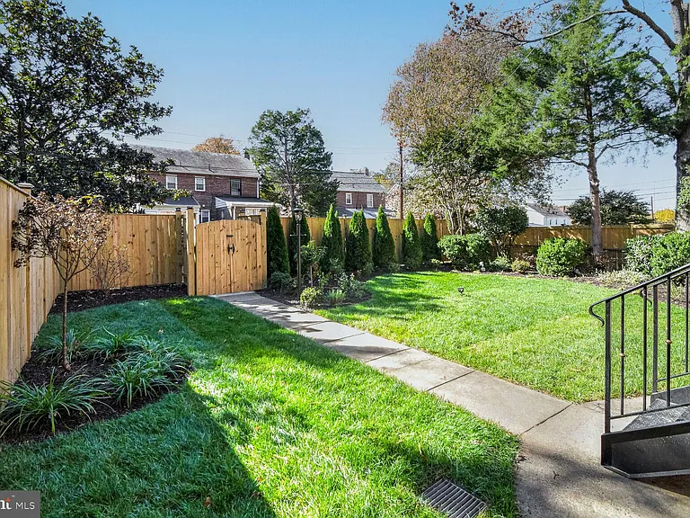 8112 Eastern Ave NW — Photo 33