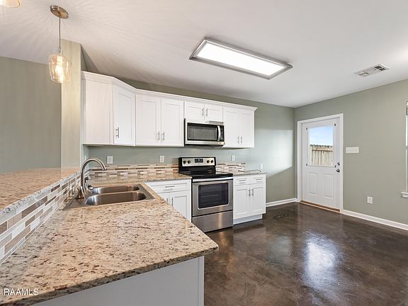 4th image of 1619 Dehart Dr #B