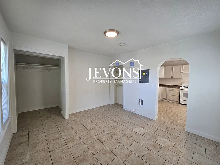 307 N 7th St #6 — Photo 5