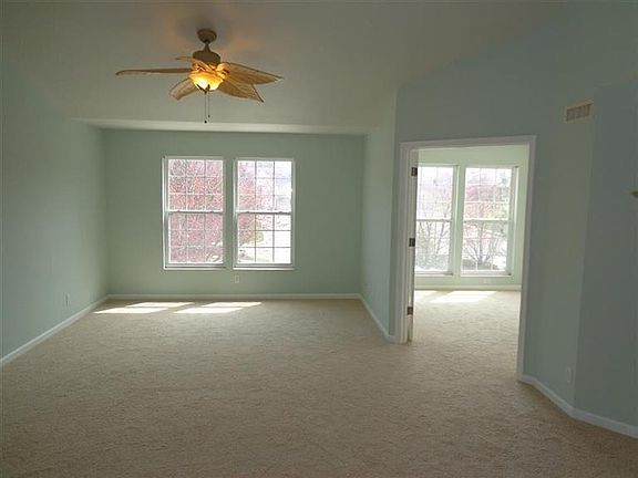 4th image of 2479 Fountain Pl #1E