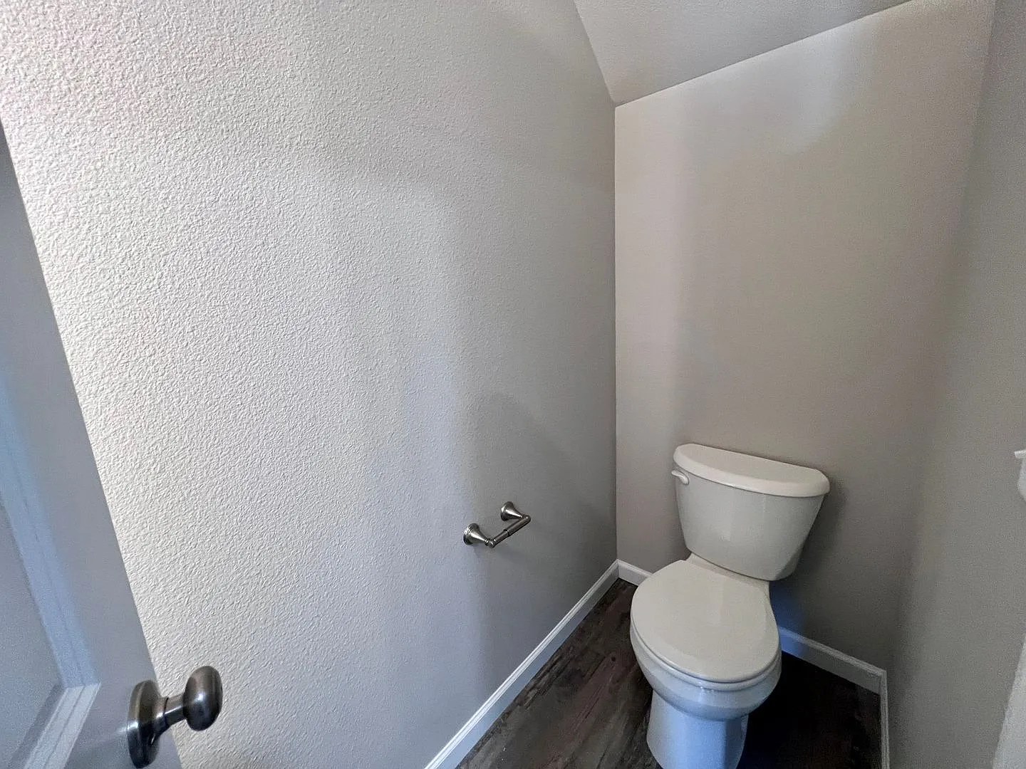 Townhome 2 Blocks from Legacy High School! — Photo 4