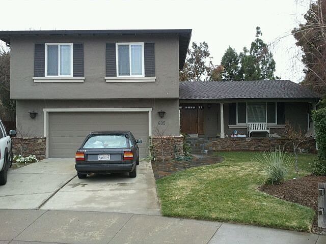 1st image of 695 New Ireland Ct