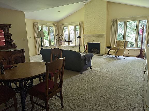 4th image of 513.515 Plainview Dr