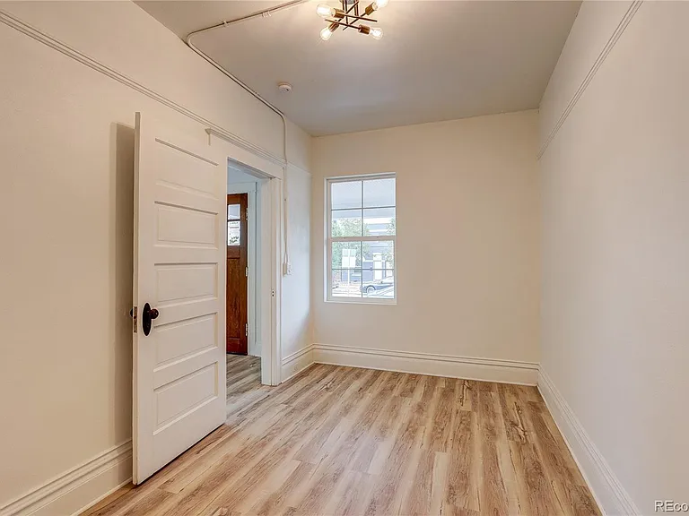 1036 W 9th Ave — Photo 12
