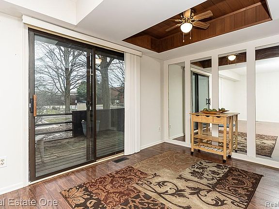 4th image of 205 E Jolly Rd #1