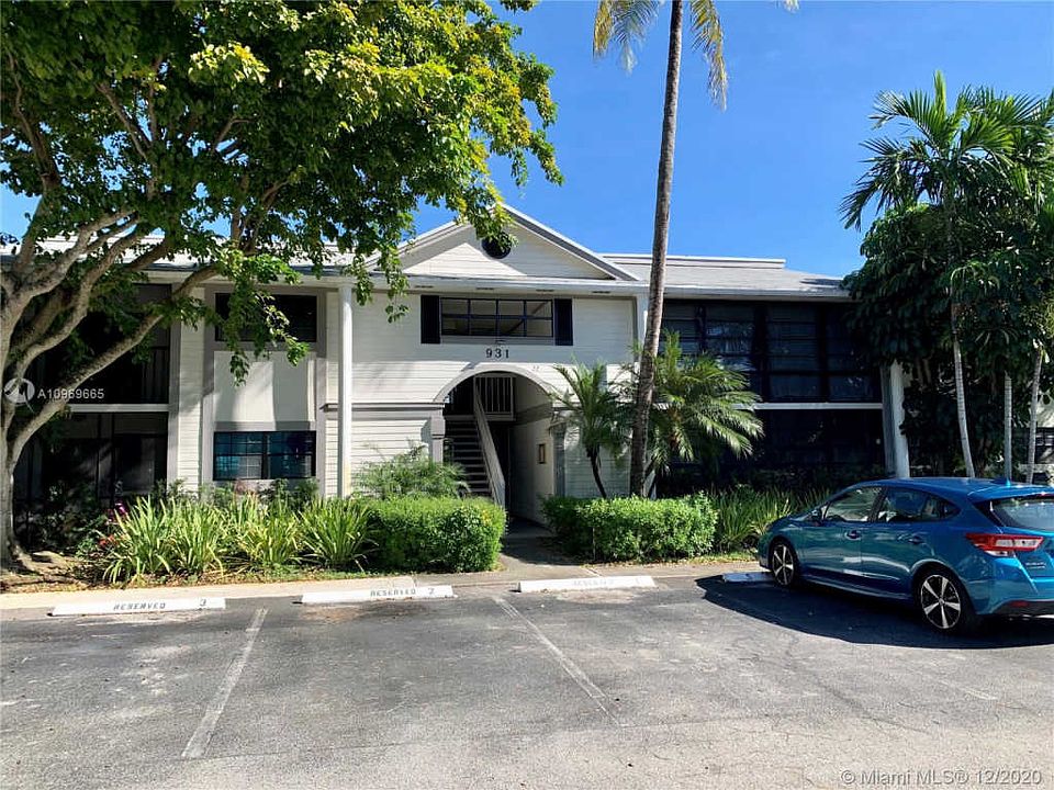 1st image of 931 NE 199th St APT 203-22