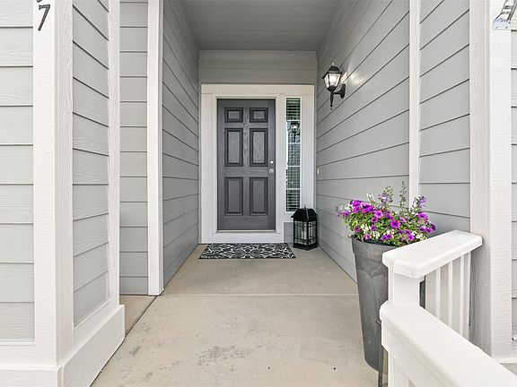 2nd image of 5457 Echo Hollow St