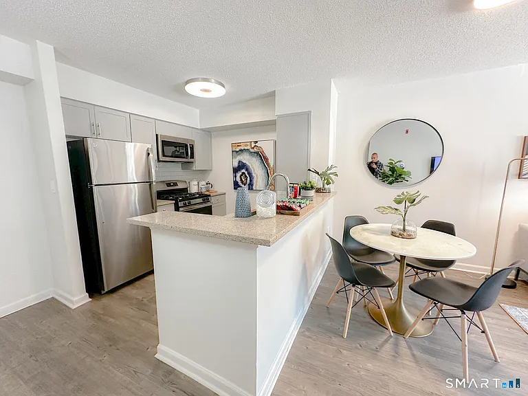 52 Forest St #1210 — Photo 3