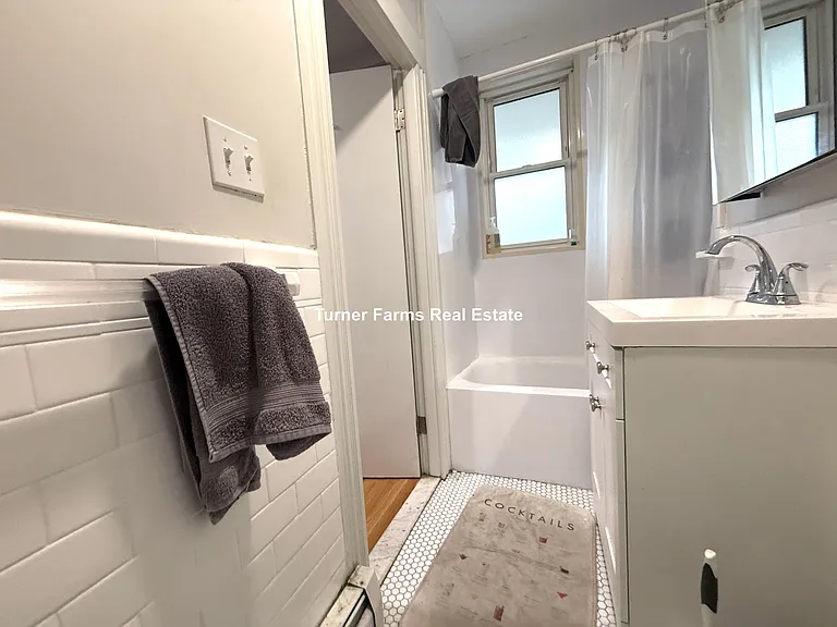 2 Ivaloo St #1A — Photo 12