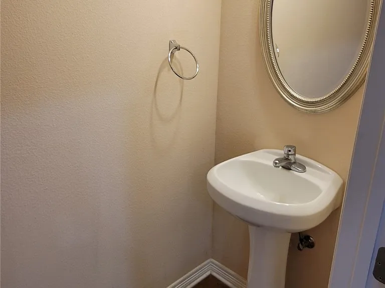 305 Holleman Dr E #1705 — Photo 4