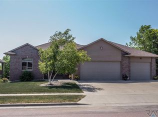 6233 S Tomar Rd, Sioux Falls, SD 57108