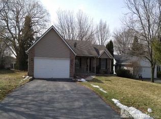 106 James Cir SE, Poplar Grove, IL 61065