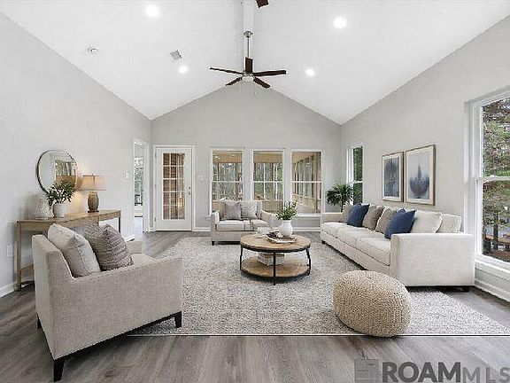 2nd image of 22962 Chene Blanc Ln