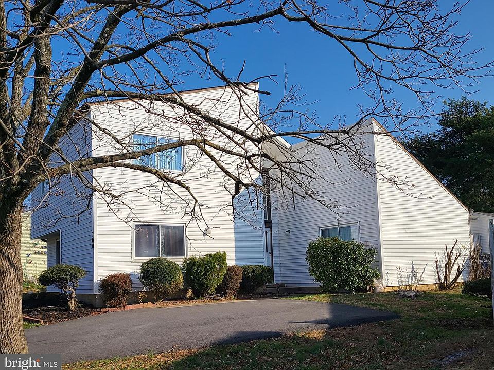 1st image of 760 Palmer Dr