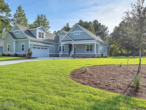 2nd image of 651 Summerhaven Lane SE