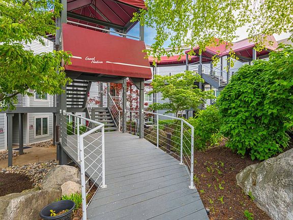 2nd image of 215 Grand Hbr