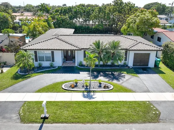 9640 SW 17th St, Miami, FL 33165