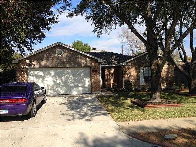 1st image of 206 Applewood Dr