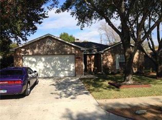 206 Applewood Dr, Pflugerville, TX 78660