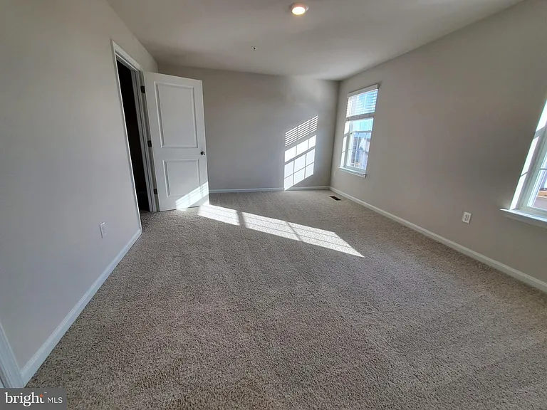 1260 Veritas Ln — Photo 37