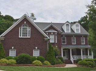 1500 Mount Isle Harbor Dr, Charlotte, NC 28214