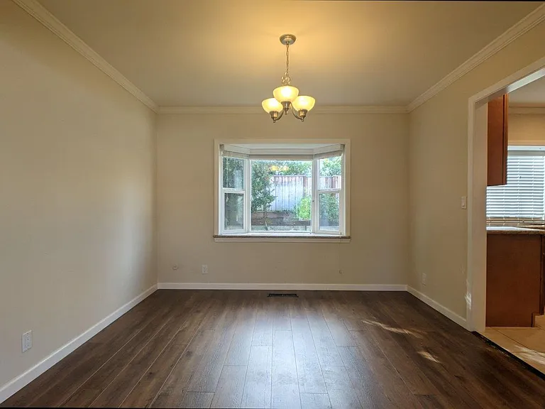 1032 Cassia Way — Photo 7