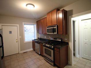 3800 W Irving Park Rd #2E, Chicago, IL 60618