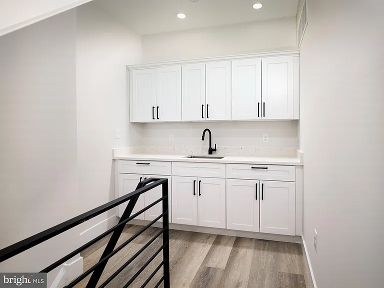 303 Fountain St — Photo 22