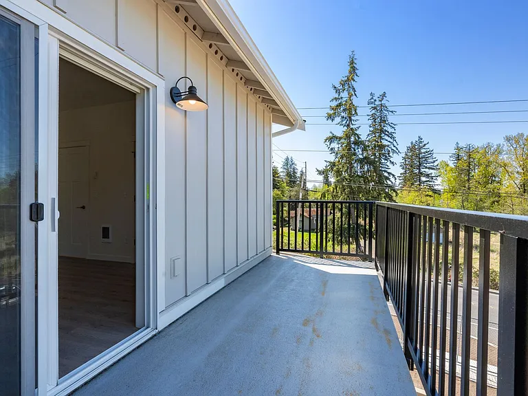 4000 Dewey Rd — Photo 16