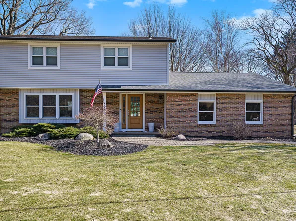 5056 Lake Harbor Rd, Muskegon, MI 49441