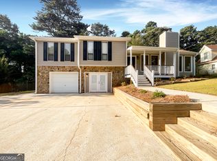 6105 Yucca Dr, Douglasville, GA 30135