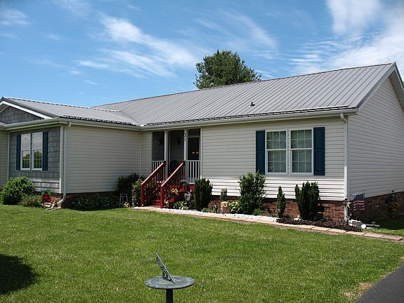 2nd image of 31 Sunrise Crest Ln