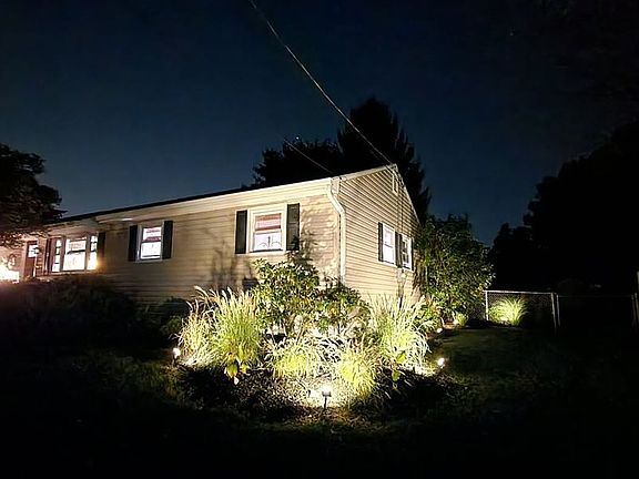 3rd image of 4 Running Brook Rd