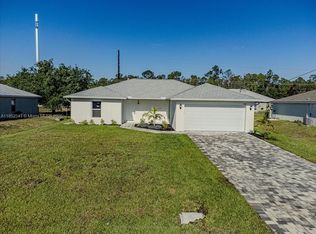 3334 NE 8th Pl, Cape Coral, FL 33909