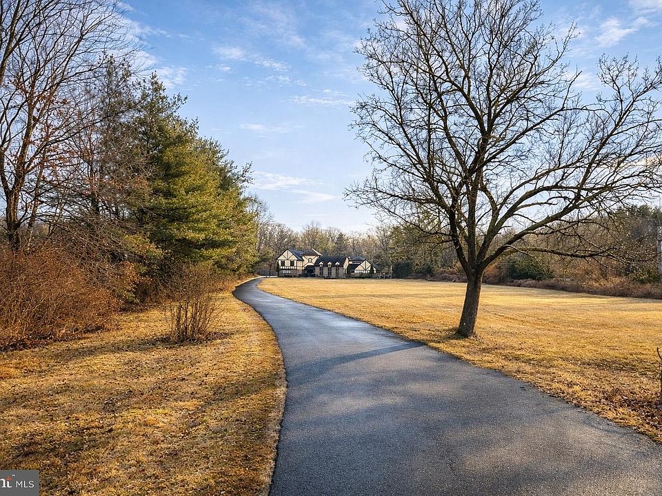 1st image of 740 Garwood Rd