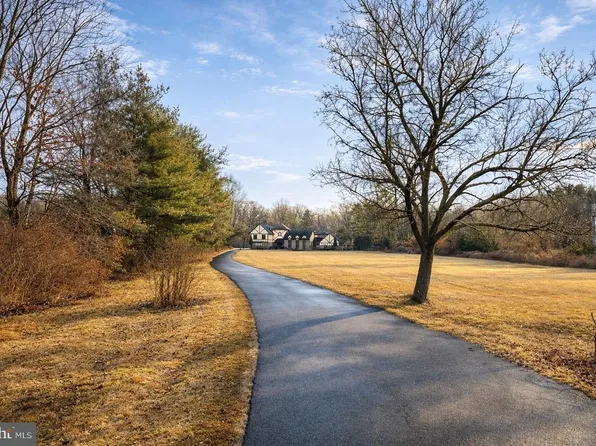 740 Garwood Rd, Moorestown, NJ 08057