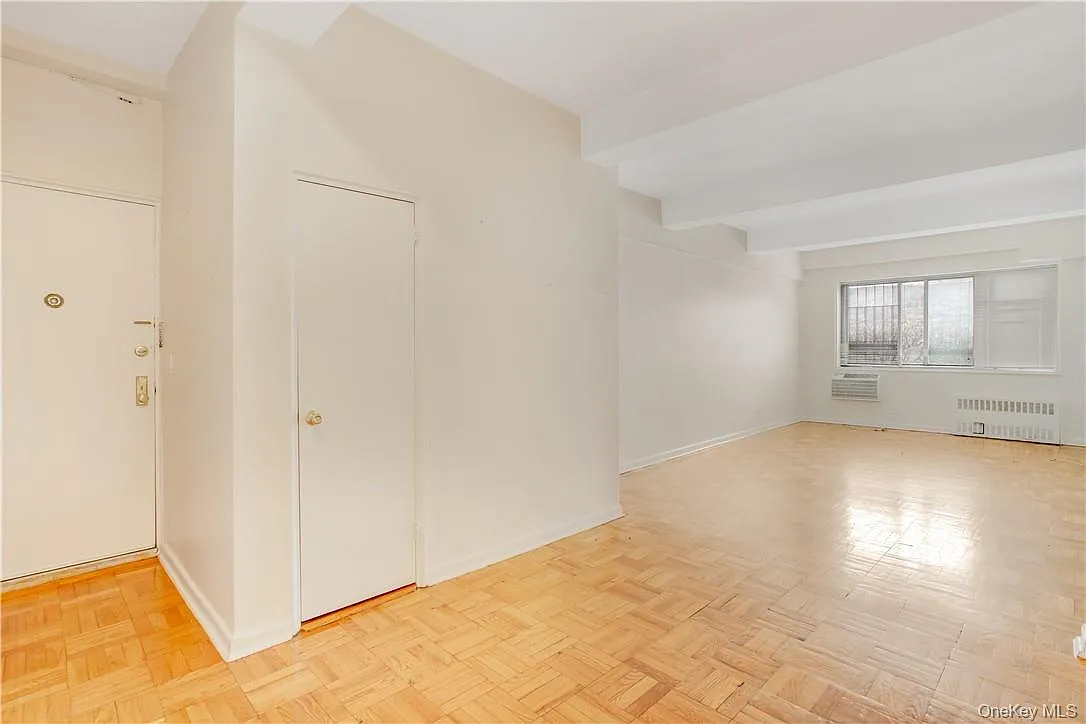 1 bed, 1.0 bath, 800 sqft, $2,295 — Photo 2