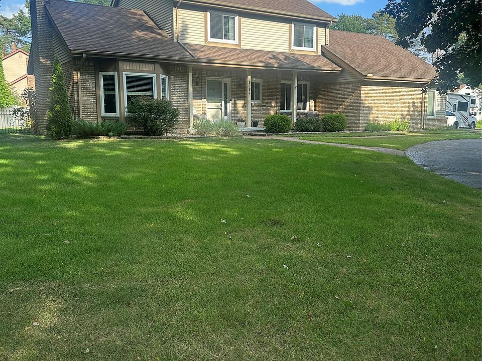 1st image of 6263 Pinewood Dr
