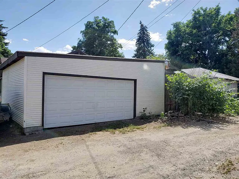 1217 E Indiana Ave — Photo 9